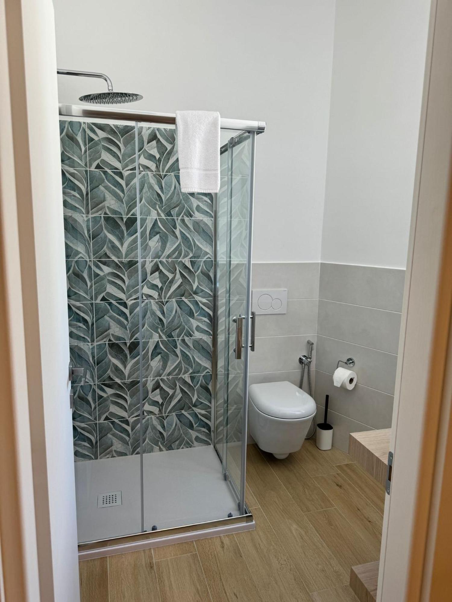 Guest House Al Porto チビタベッキア エクステリア 写真