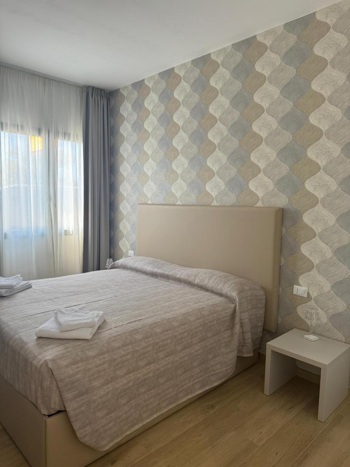 Guest House Al Porto チビタベッキア エクステリア 写真