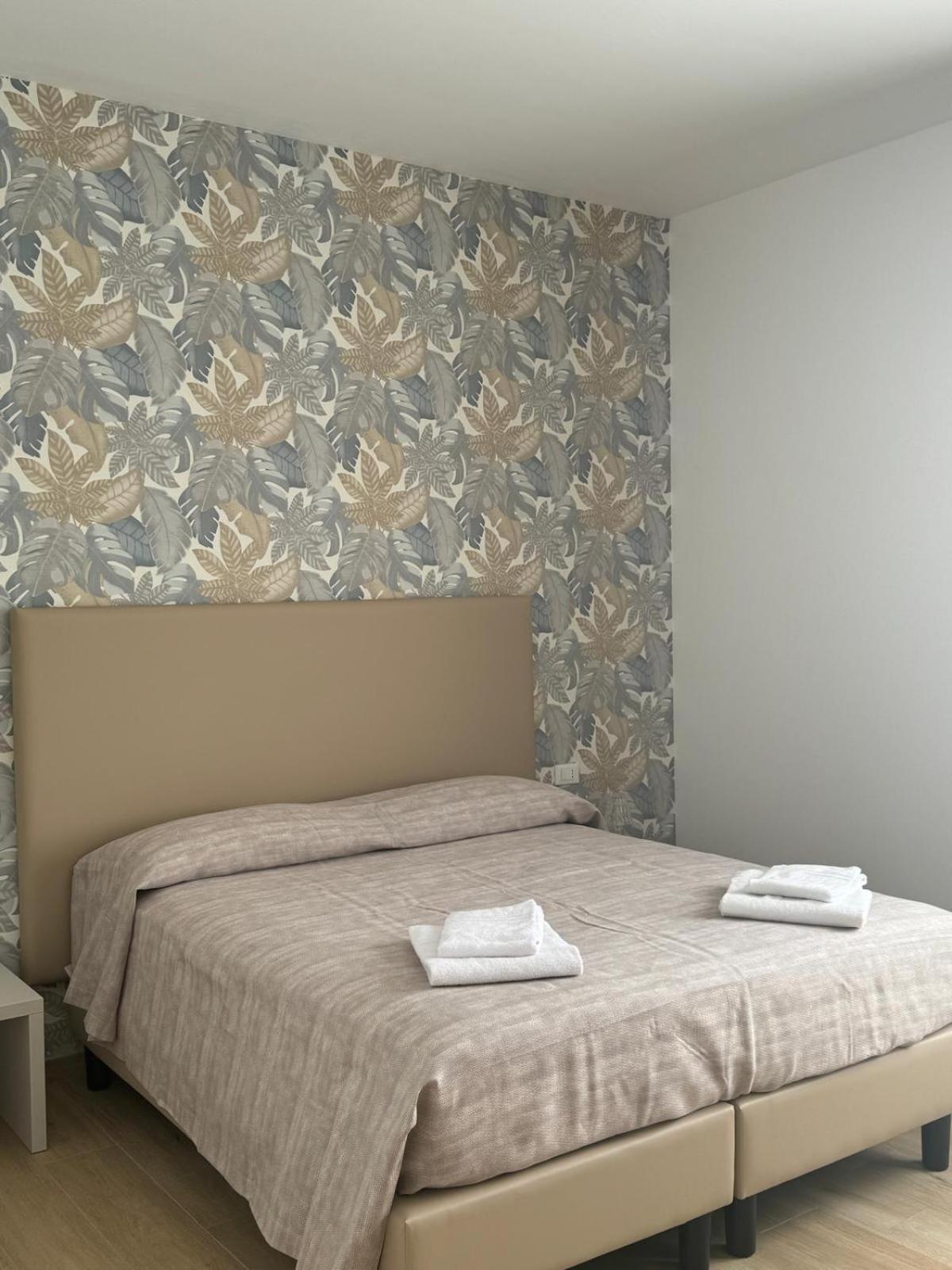 Guest House Al Porto チビタベッキア エクステリア 写真
