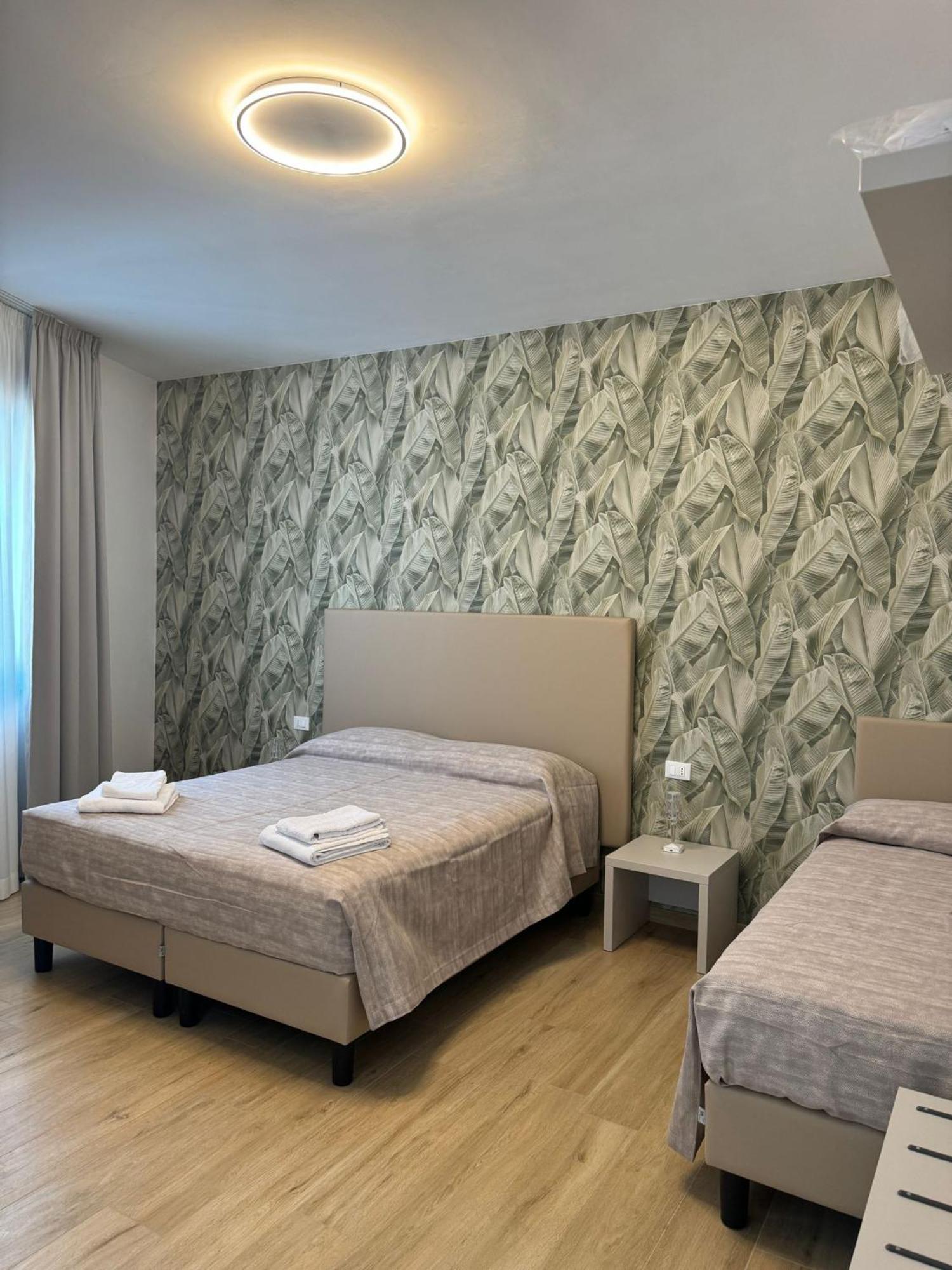 Guest House Al Porto チビタベッキア エクステリア 写真